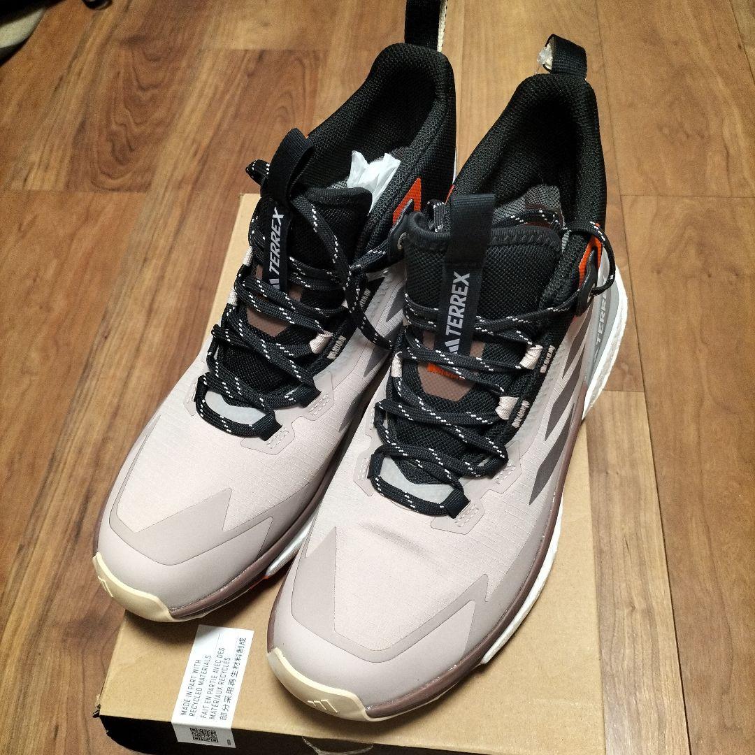 新品 26cm adidas FREE HIKER 2.0 GORE-TEX