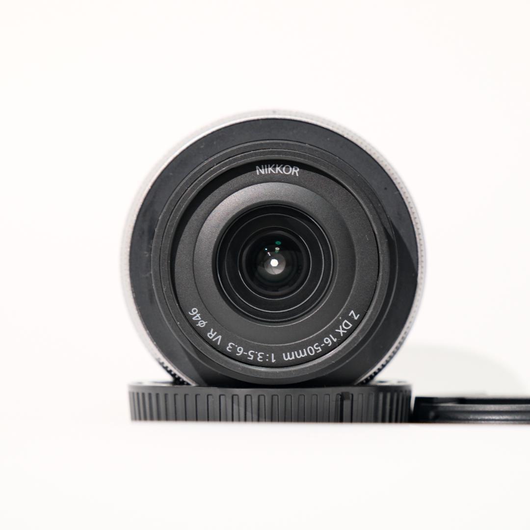 の*き様 Nikon Z fc + 16-50mm クリムゾンレッド エクステリ