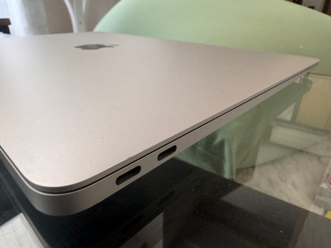 Apple MacBook Air 13インチ（2020-16GB-512GB）