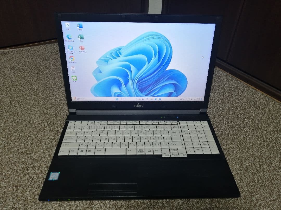 格安ノートPC！FUJITSU LIFEBOOK A576/TX