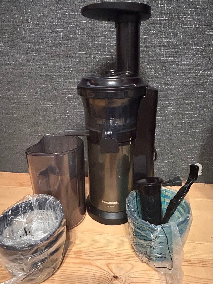 パナソニック　低速ジューサー