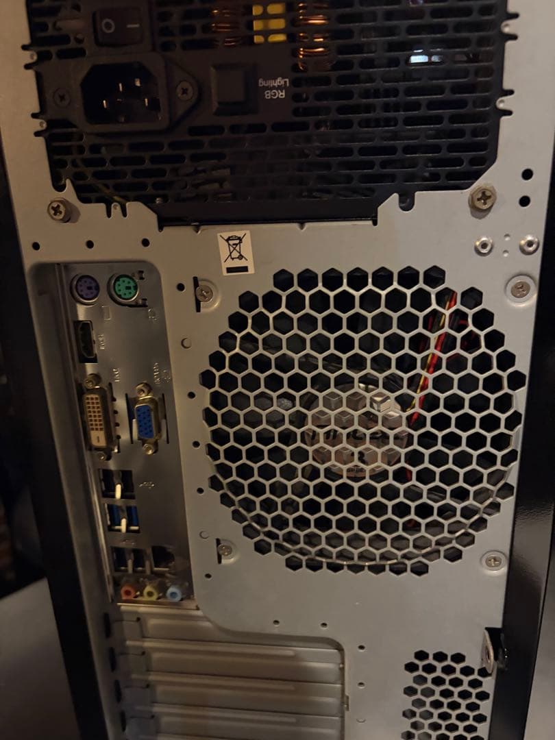 ASUS デスクトップPC Core i5 8GB SSD Windows11