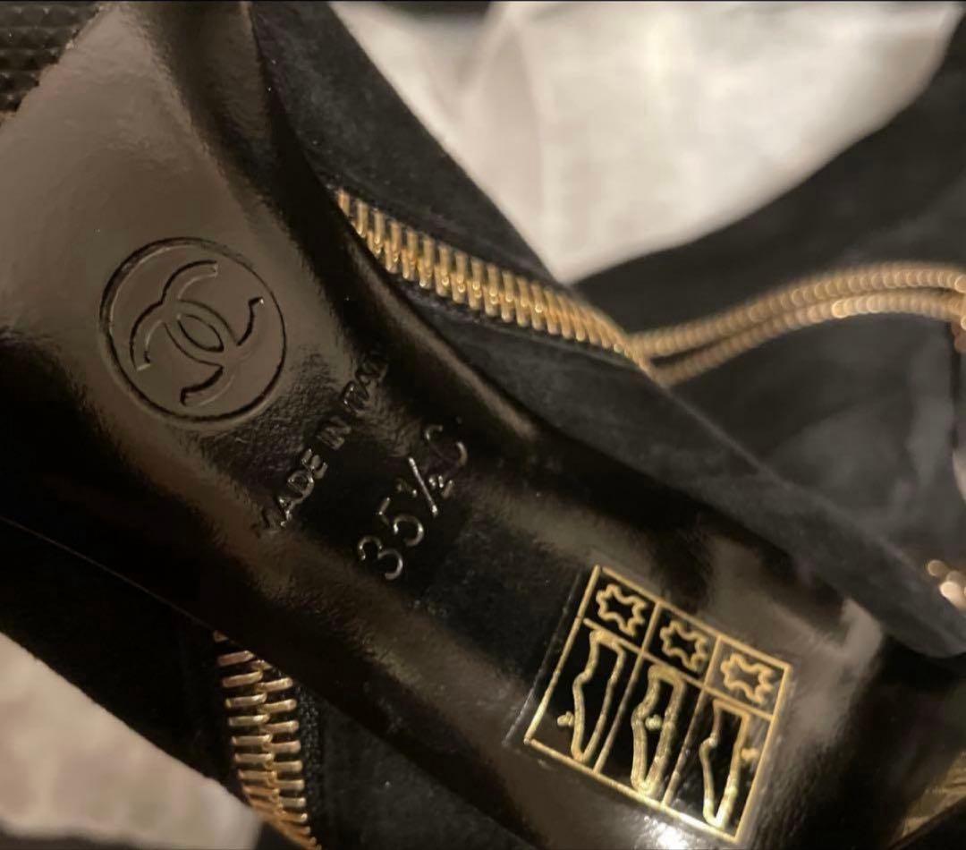 CHANEL ブラック スエード ブーティ