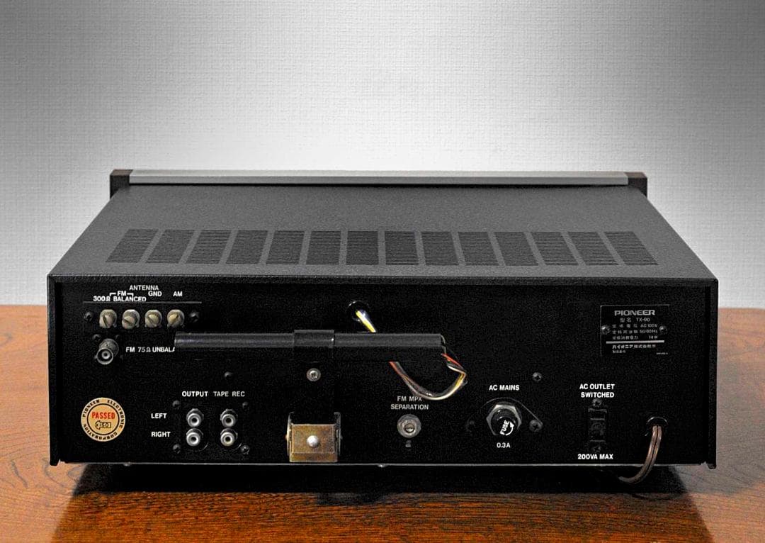 ★PIONEER ビンテージ チューナー TX-90 の持つことの魅力　３♪