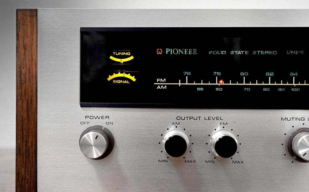 ★PIONEER ビンテージ チューナー TX-90 の持つことの魅力　３♪