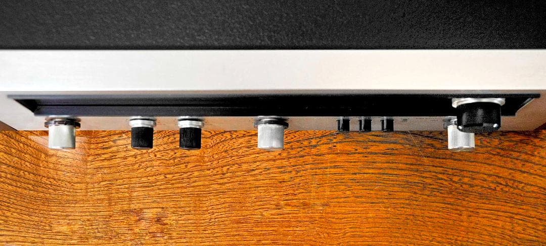 ★PIONEER ビンテージ チューナー TX-90 の持つことの魅力　３♪