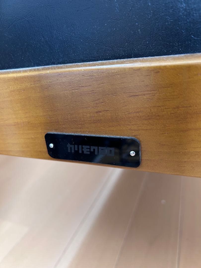 カリモク60 Kチェア2シーター　破れありのため特価（着払い）