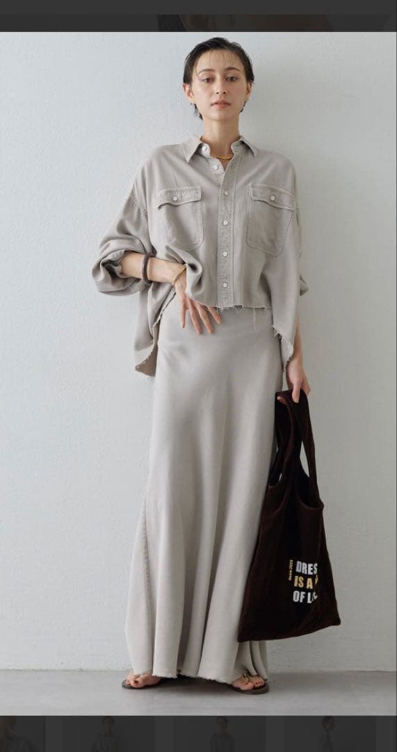 riki ウィムガゼット　テンセル繊維使用シャツ　ベージュ