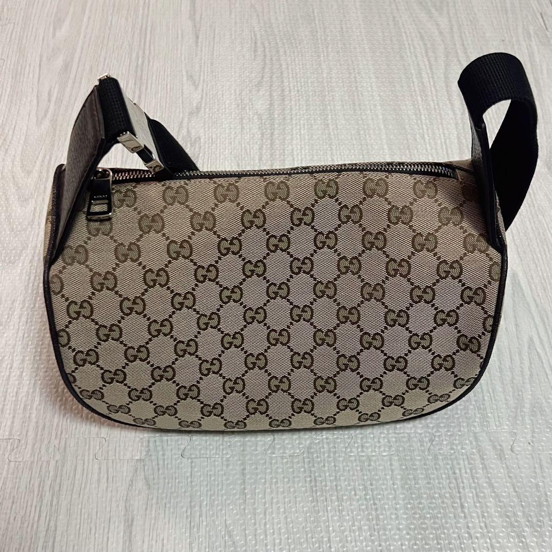 GUCCI GGキャンバス ボディバッグ 極美品