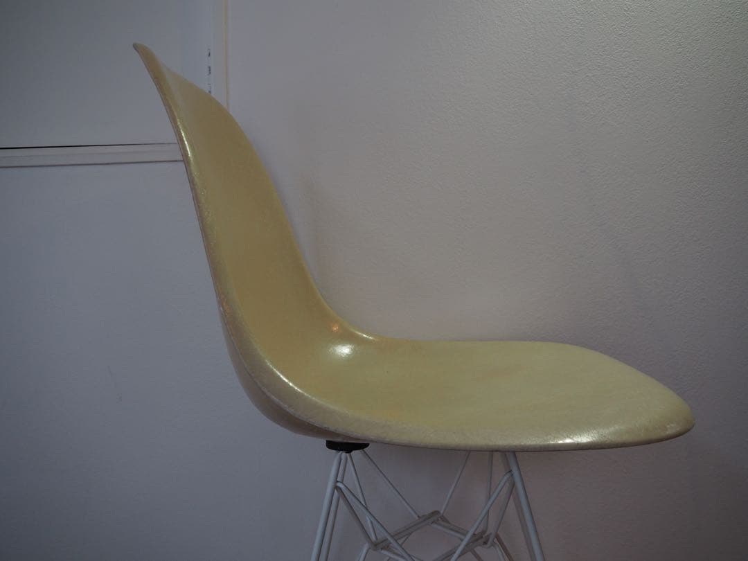イームズ　シェルチェア　ハーマンミラー