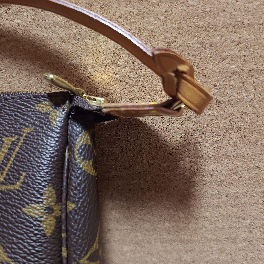 LOUIS VUITTON ルイヴィトン　モノグラムポーチ