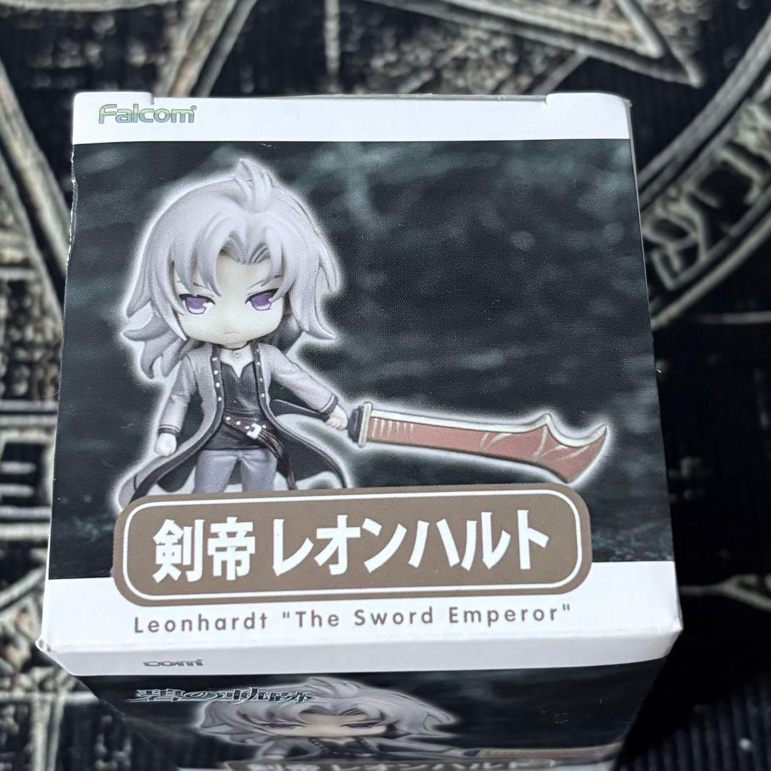 英雄伝説　碧の軌跡　剣帝 レオンハルト　フィギュア