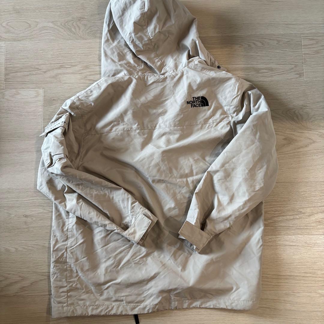 THE NORTH FACE ベージュ マウンテンパーカー　ホワイトレーベル