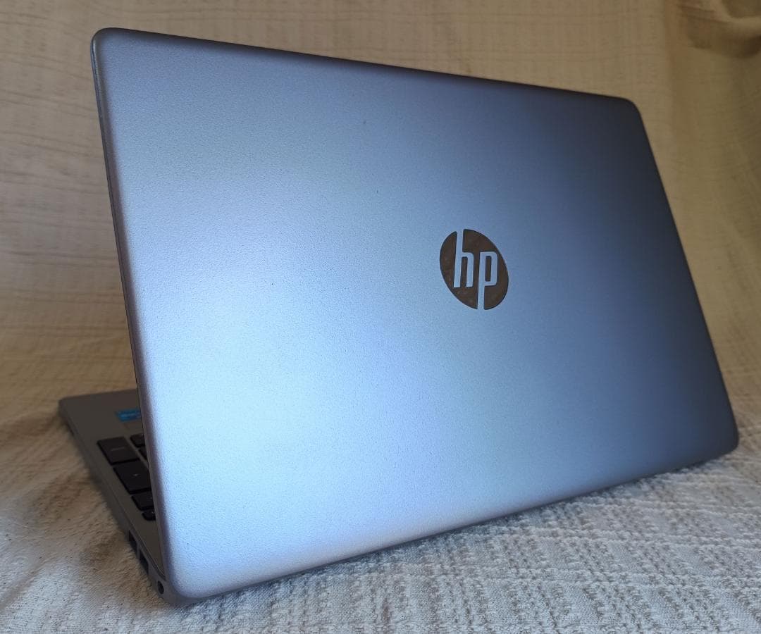 HP 250 G8 第11世代corei5搭載