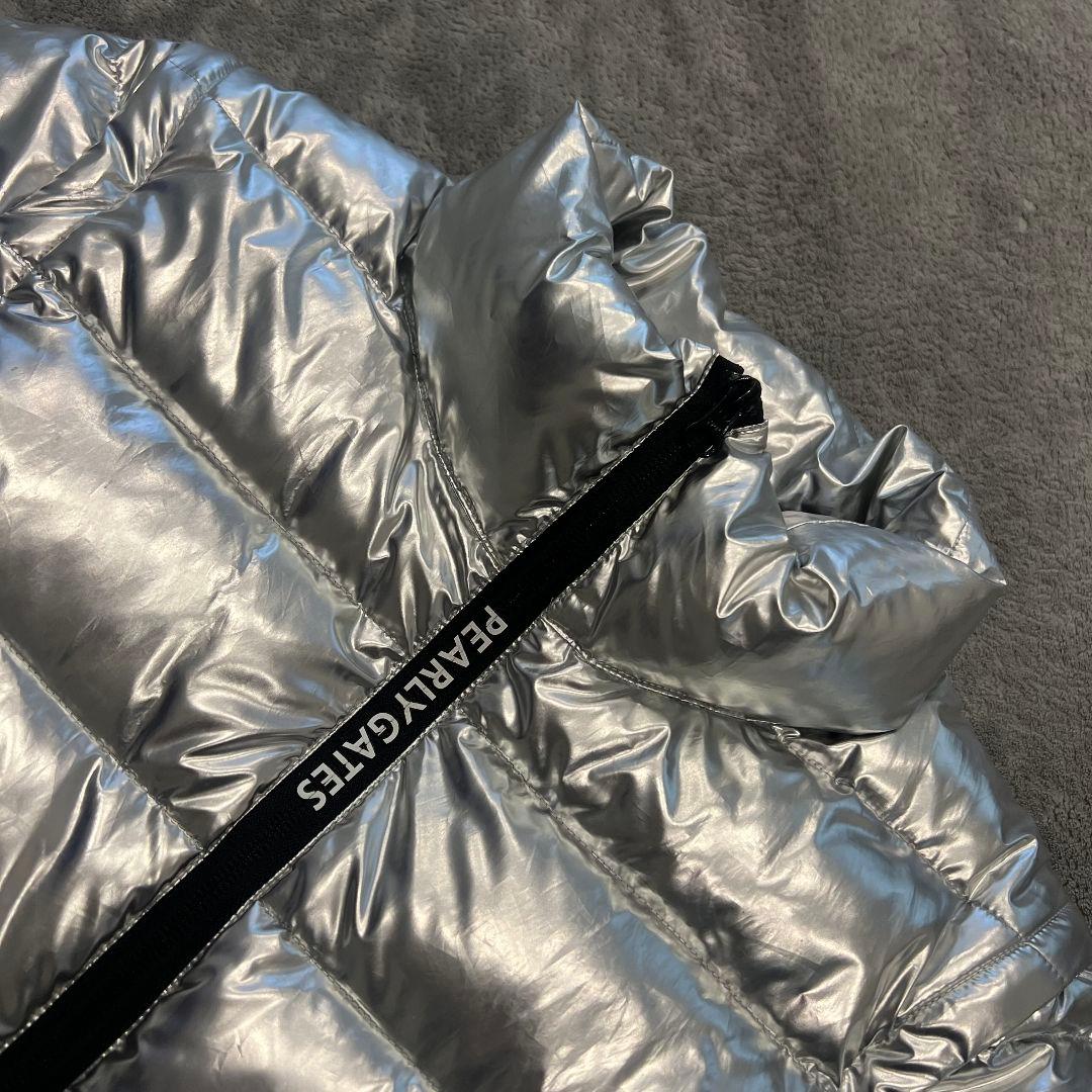 PEARLY GATES パーリーゲイツ　シルバー　銀色　ダウンジャケット　ロゴ