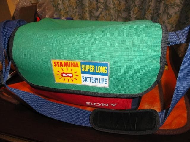 ◆録・再・ダビングＯＫ◆SONY ＴＲＶ２２５　Digital８