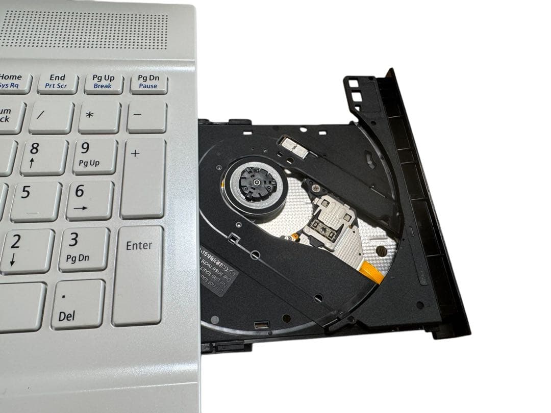 NEC✨第７世代❗️COREi3✨普段使いに❗️SSD搭載☆メモリ4GB❗️