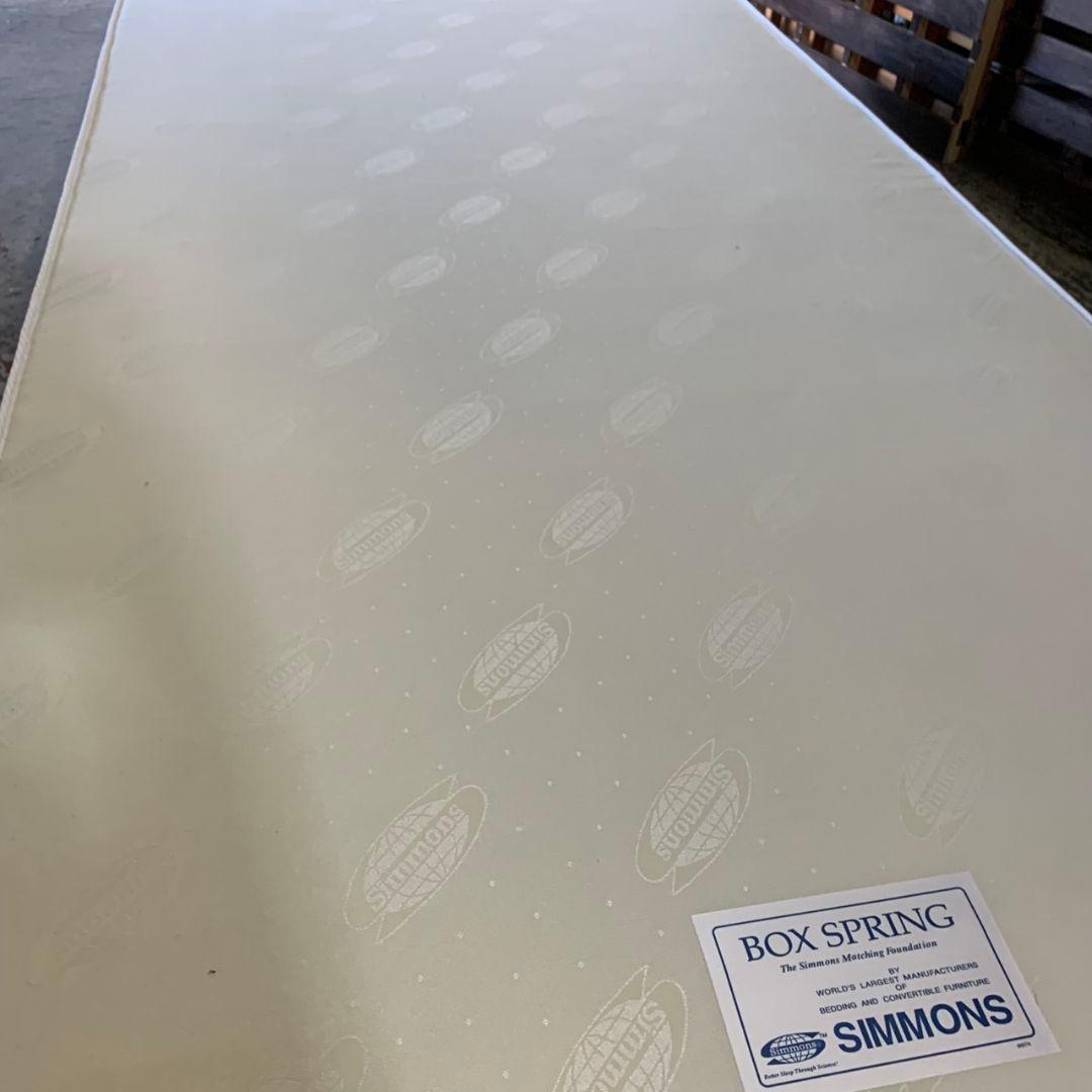 J140R SIMMONS BOX SPRING シングルサイズ ベッド