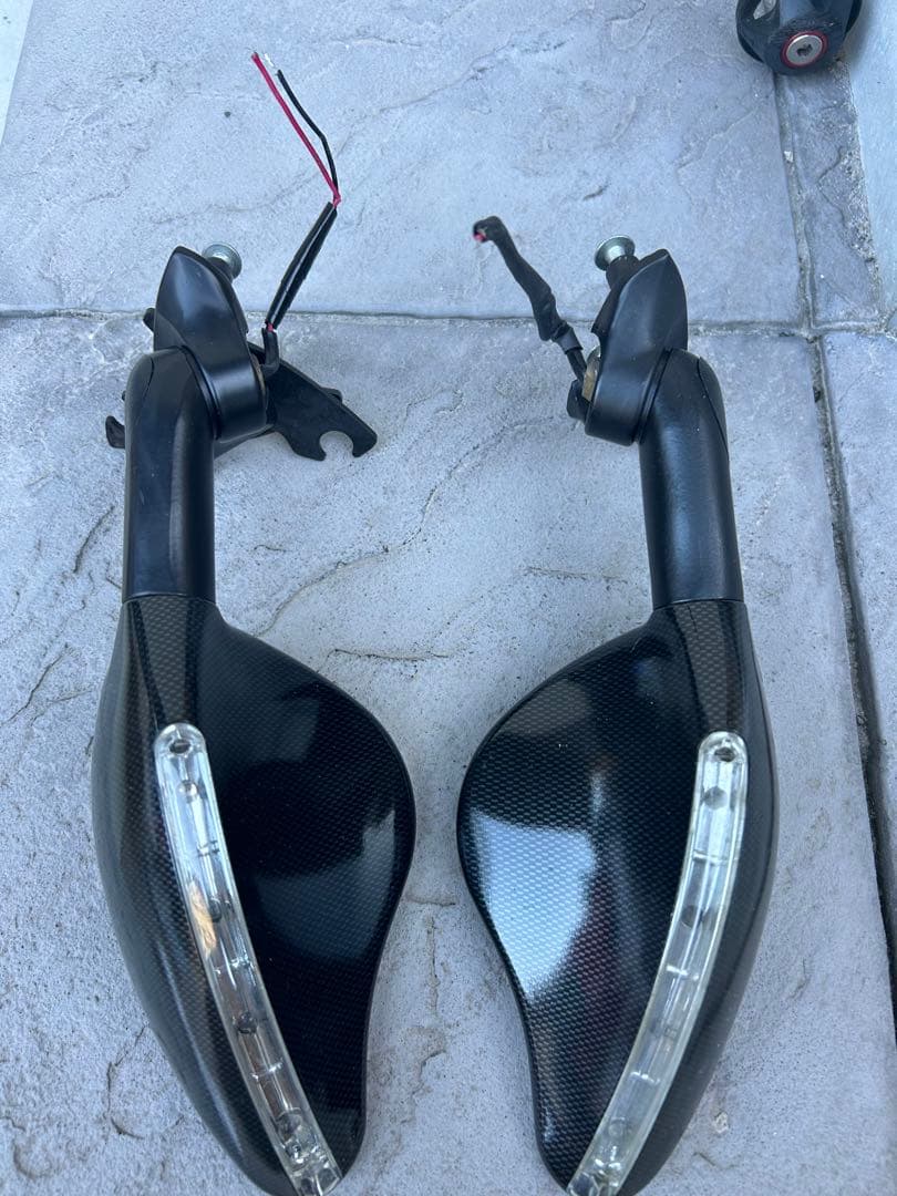 【899・1199パニガーレ】ウィンカー内蔵ミラー　カーボン柄【ＦＡＲ】
