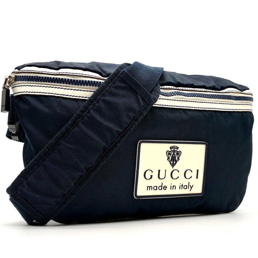 未使用に近い グッチ クレスト ボディバッグ ラバーロゴ 斜め掛け ネイビー