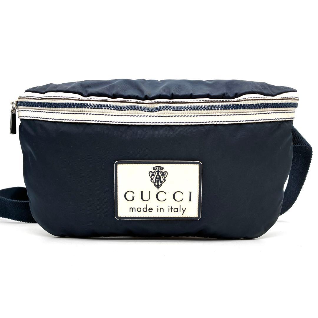 未使用に近い グッチ クレスト ボディバッグ ラバーロゴ 斜め掛け ネイビー