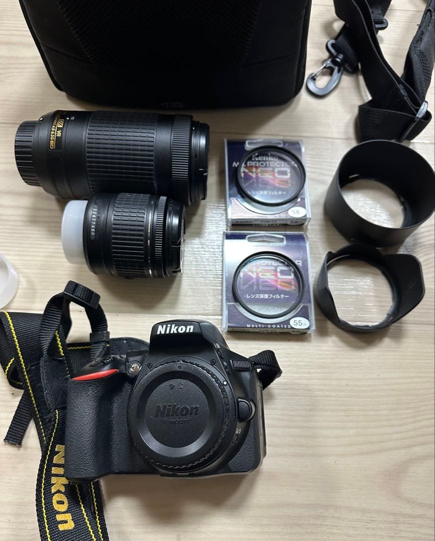 ⭐️SALE中⭐️ Nikon D5600 ダブルズームキット　箱付き
