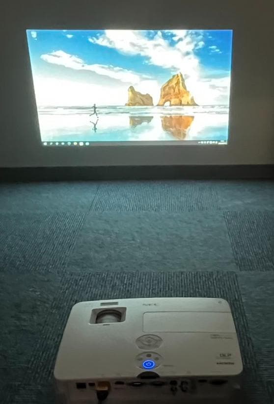 NEC プロジェクター　View Light　NP-PE401HJD-N2