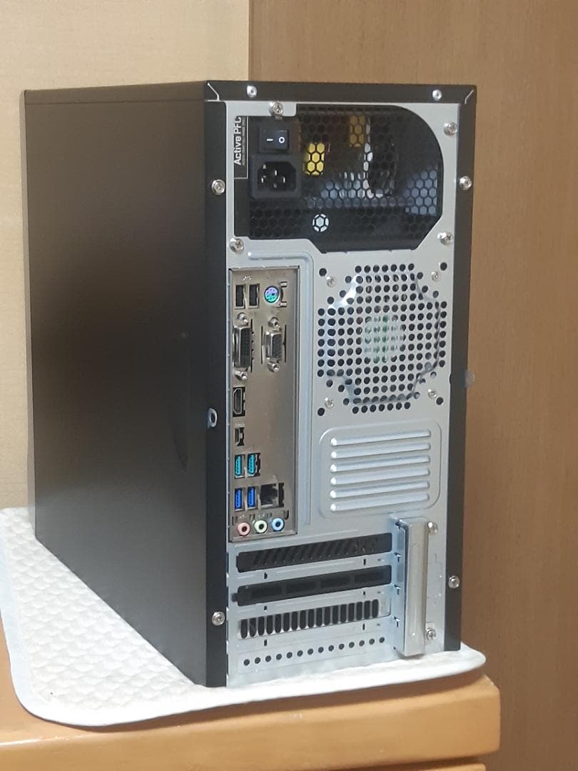 自作PC　i3 8100・4GB・128GB・Win11