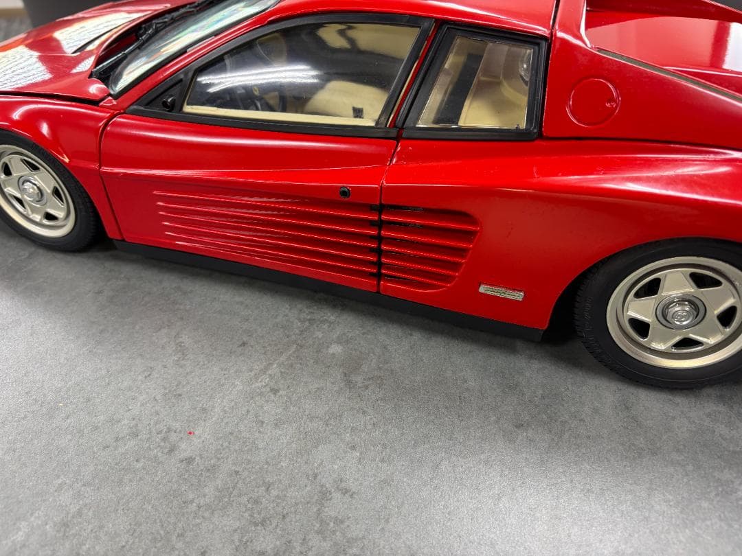 ポケール Pocher フェラーリ テスタロッサ ロッソ 1/8