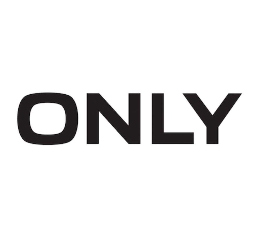 ★18KGP エメラルドジルコニア ゴールドクロスブレスレット