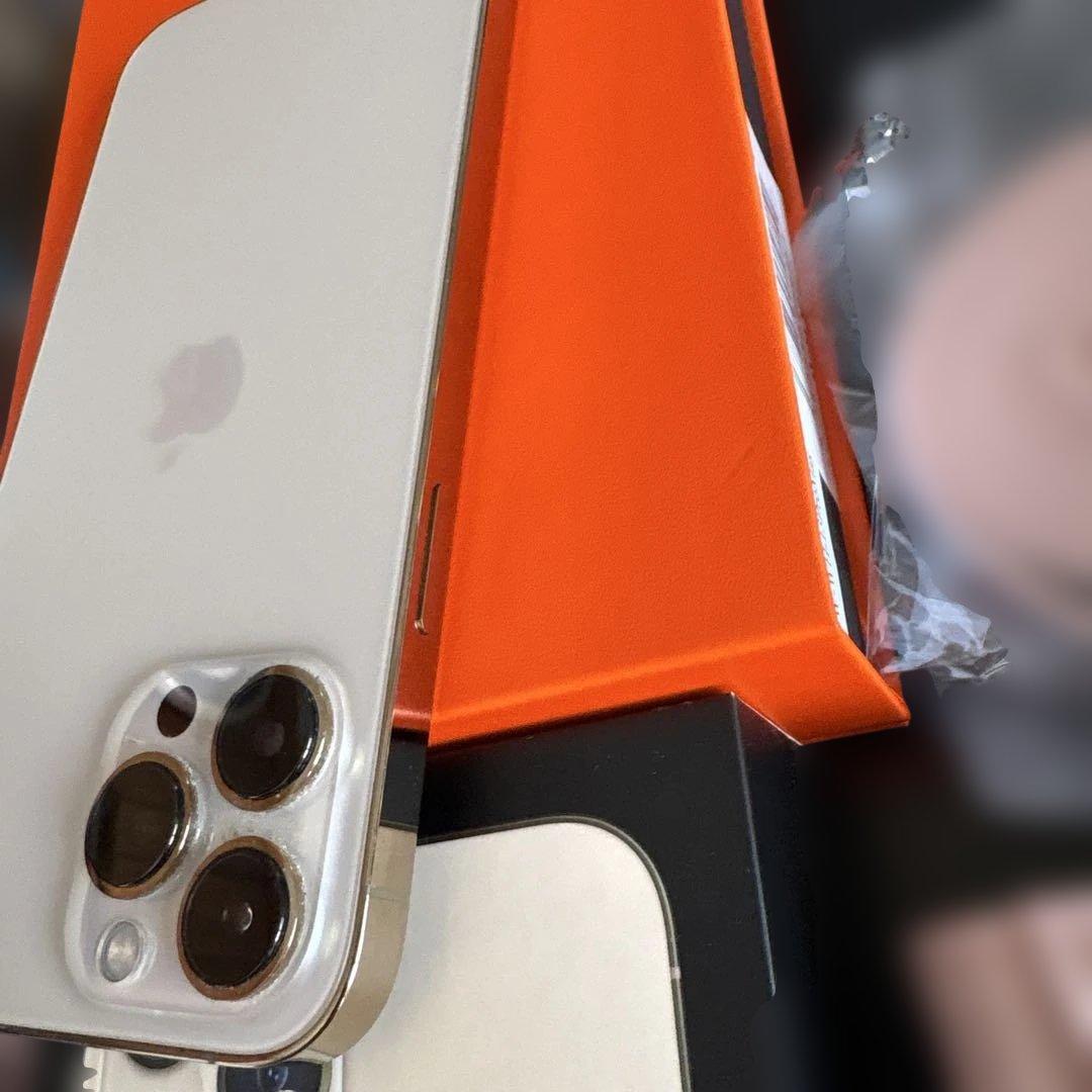 iPhone13promax256GBゴールド中古