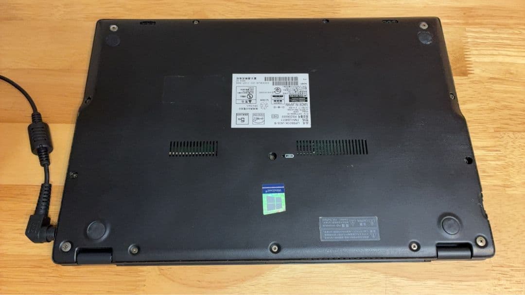 軽量薄型☆富士通 U939 Core i5-8365U 8GB SSD256