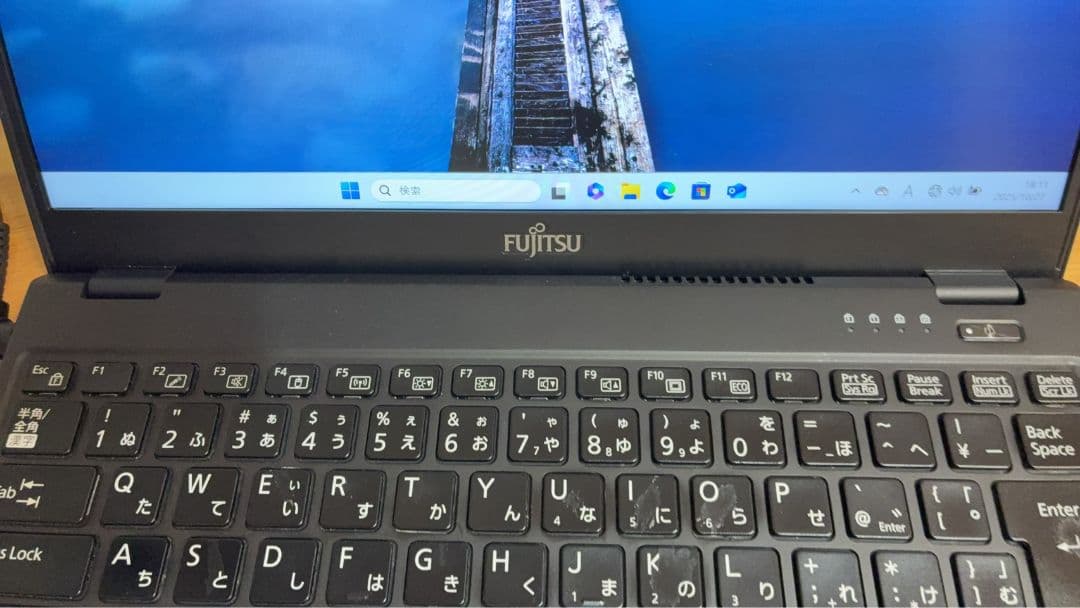 軽量薄型☆富士通 U939 Core i5-8365U 8GB SSD256