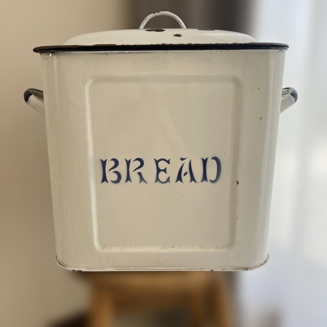 アンティーク　ブレッド缶