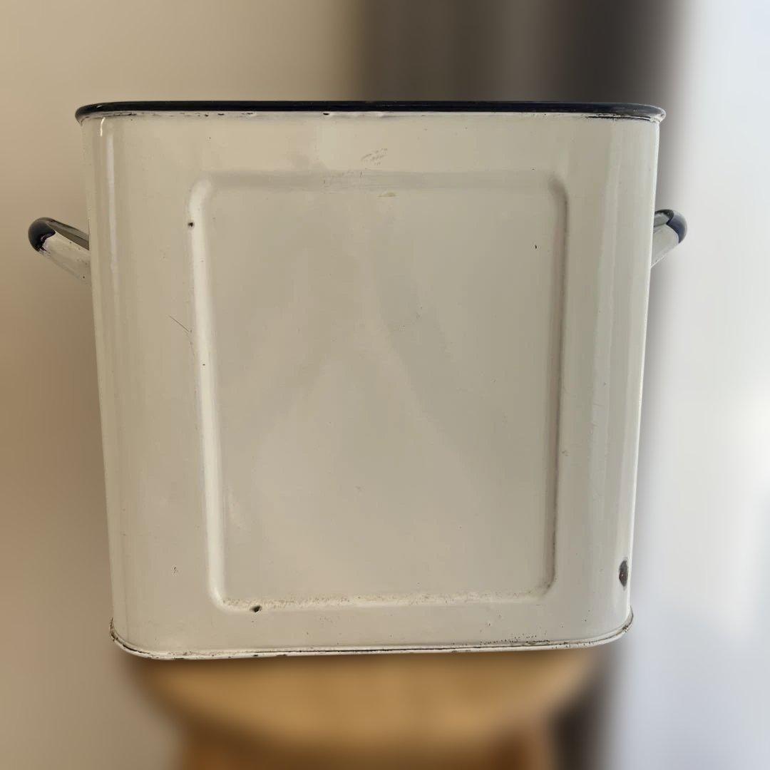 アンティーク　ブレッド缶