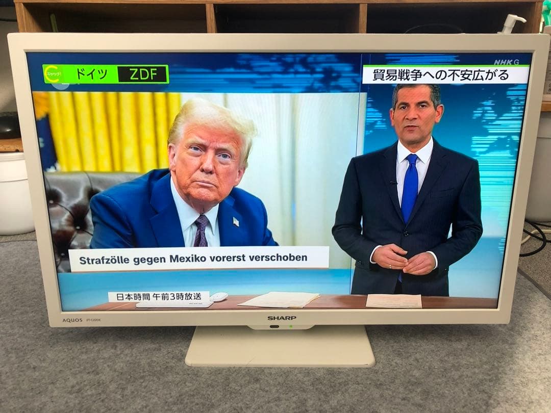 SHARP 22インチ液晶テレビ 2T-C22DE