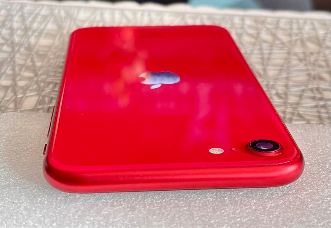 Apple iPhone SE (第2世代) PRODUCT(RED) 本体