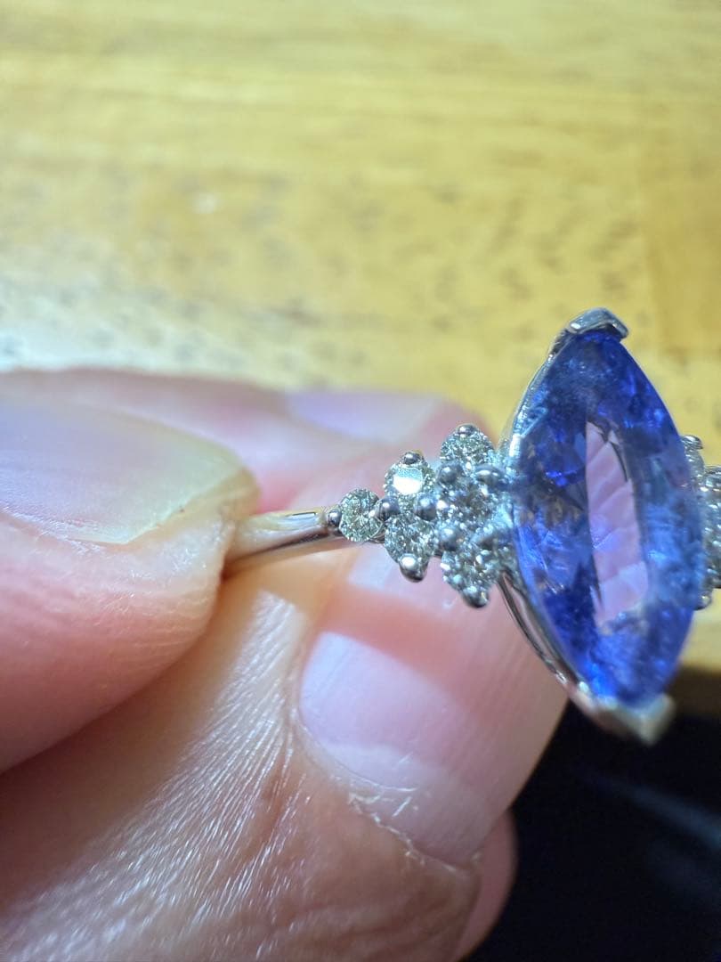 売り切り超特価価格セ-ル！PT950タンザナイトダイアモンド入りリング