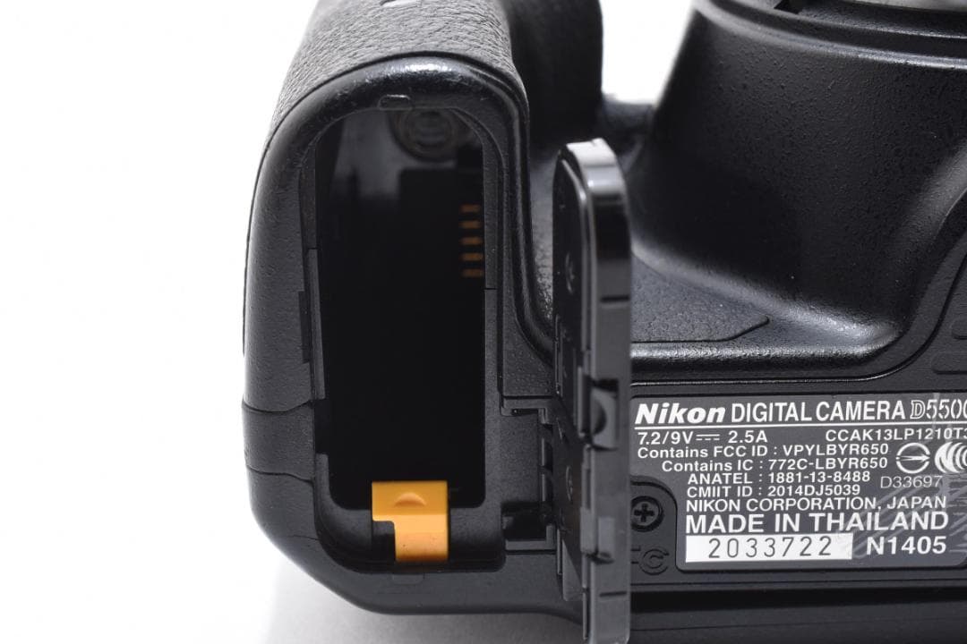 Nikon D5500 デジタル一眼レフ + 18-55mmレンズ