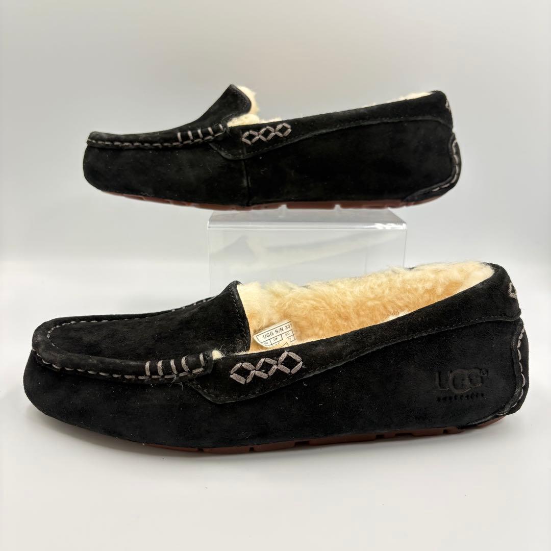 未使用✨UGG アグ ブラック　モカシン ムートンフラットシューズ アンスレー