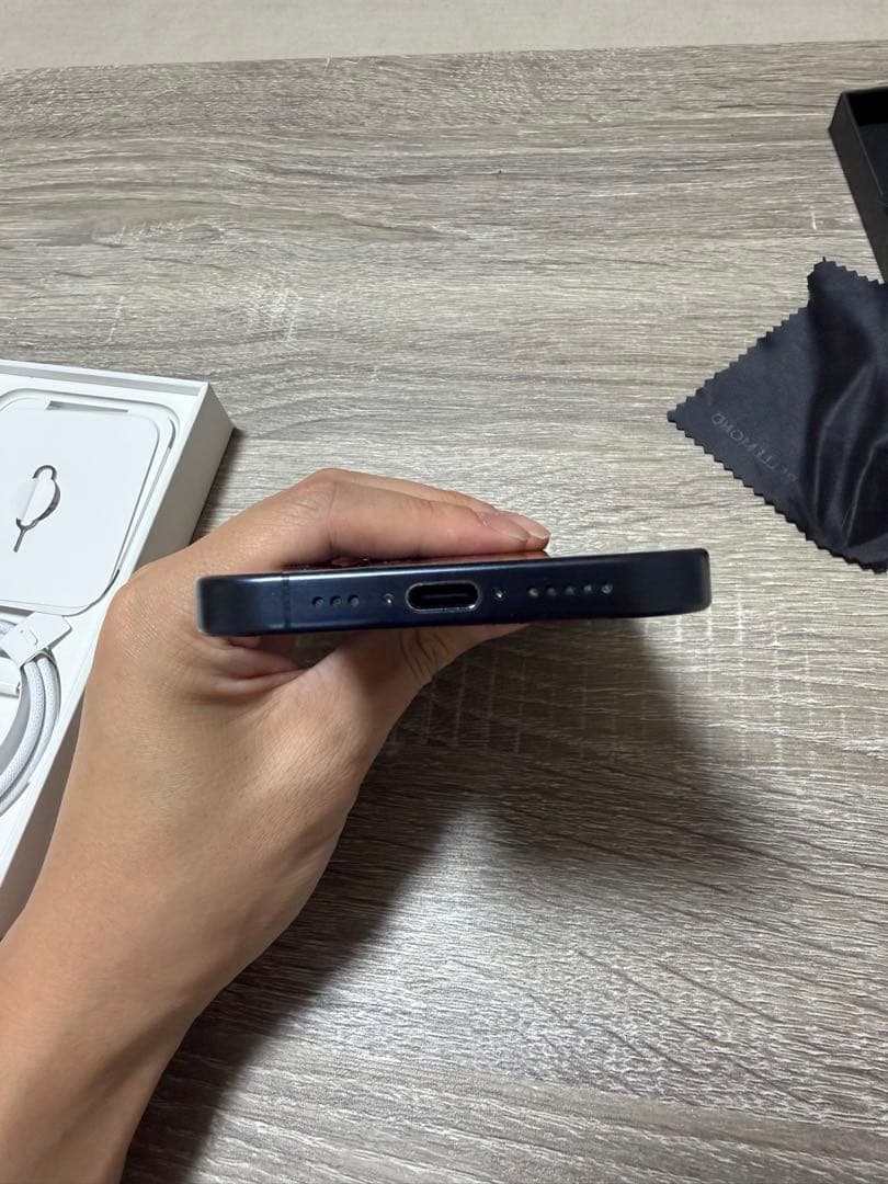 Apple iPhone 15Pro 256GB スペースブラック 本体