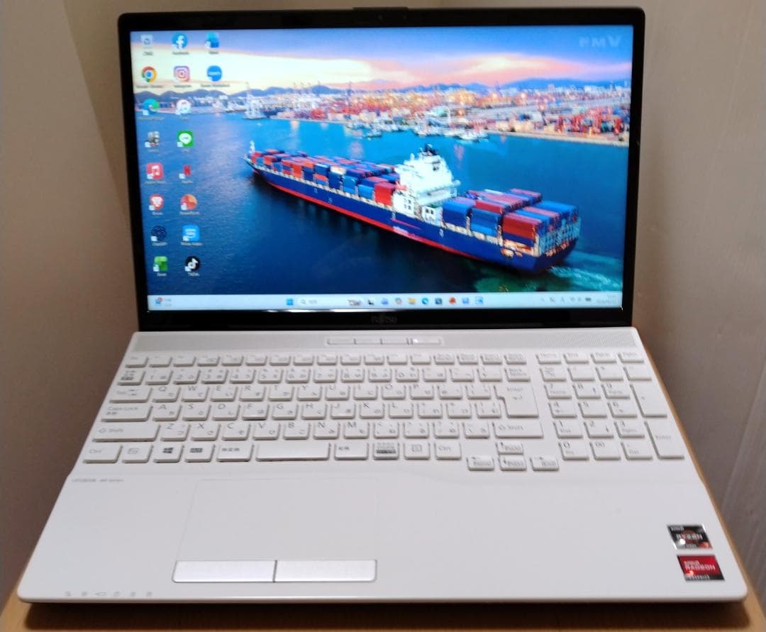 富士通 Ryzen7 5700U SSD1TB メモリ16GB DVD