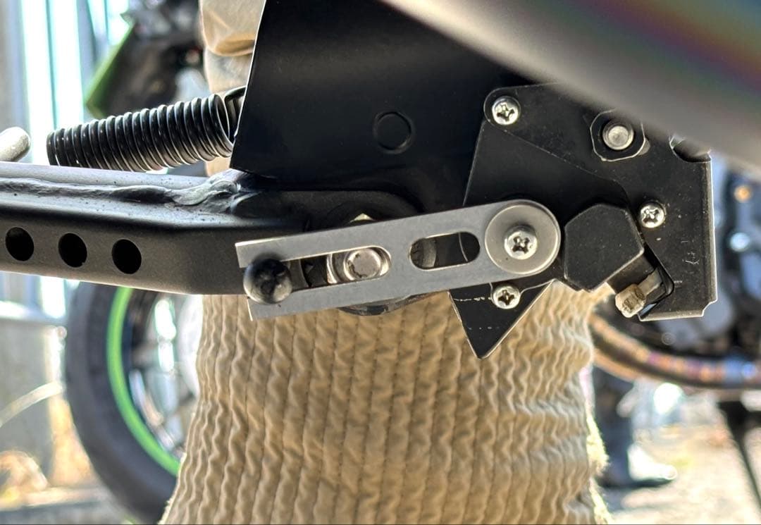 z900rs スタンド移設キット(サイドスタンド無し)　新品