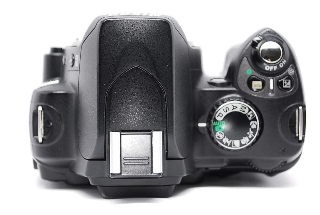 持ち運びラクラク✨軽量コンパクト✨Nikon D40x✨一眼レフデビューに✨