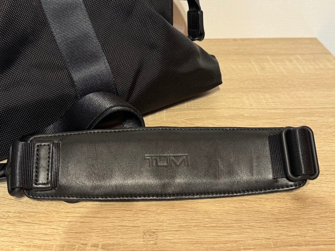 TUMI トゥミ ボストンバッグ 2way ショルダー 大容量 ブラック