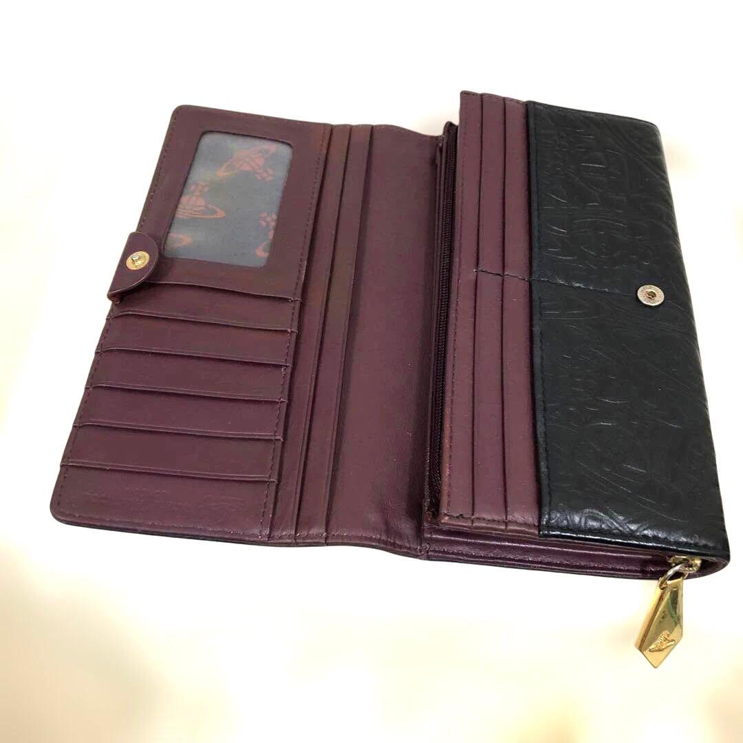 【人気】VivienneWestwood⭐️ブラック オーブ型押し長財布　金ロゴ付