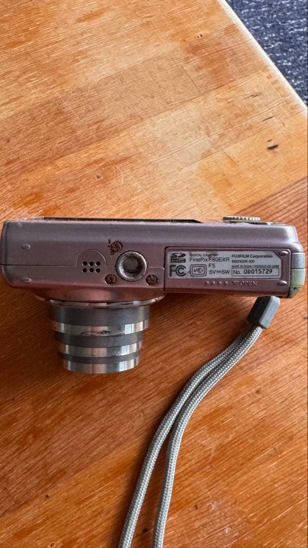 FUJIFILM FINEPIX F80EXR コンパクトデジタルカメラ