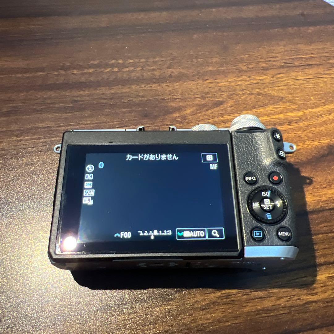 Canon EOS M6 ミラーレス一眼