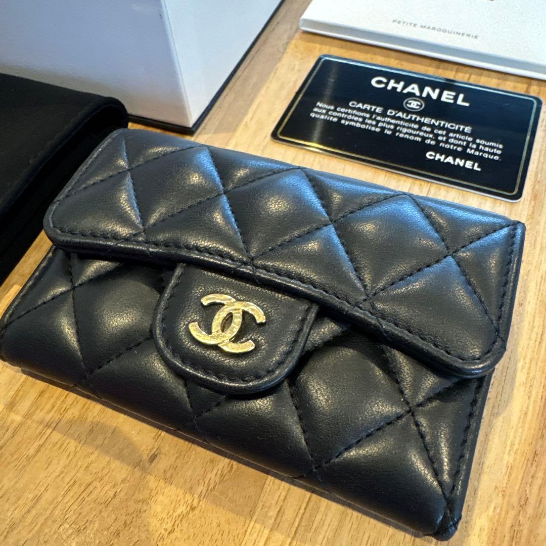 【美品】CHANEL シャネル 名刺入れ マトラッセ ブラック ラムスキン