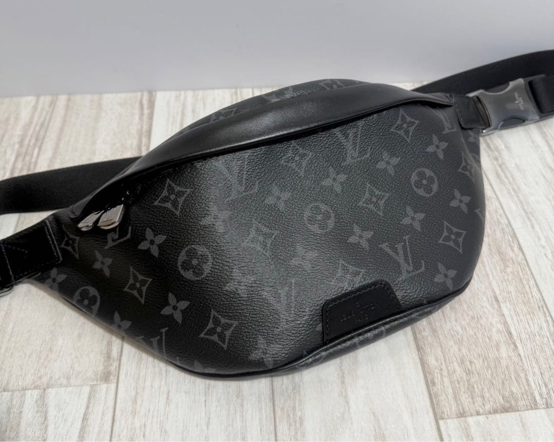 定価30.6万☆ルイヴィトン モノグラムエクリプスディスカバリーバムバッグPM